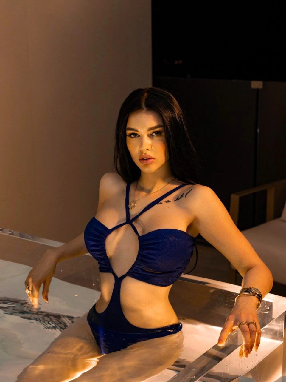 Emilia escort in Dubai